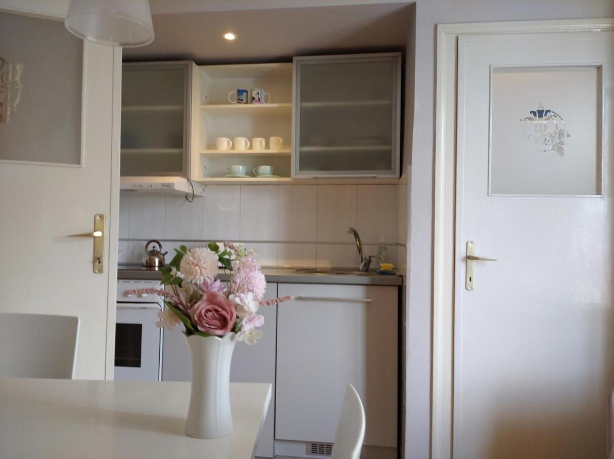 Apartment Bella Vista Belgrad Exteriör bild